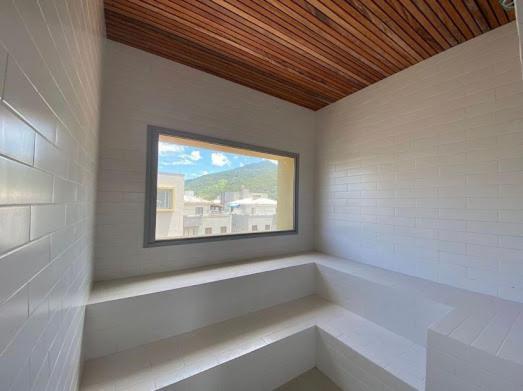 Residencial Bambu, Frete Mar * Ubatuba